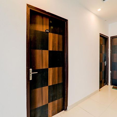 Super Collection O Kiara Guest House Lakhnau Kültér fotó