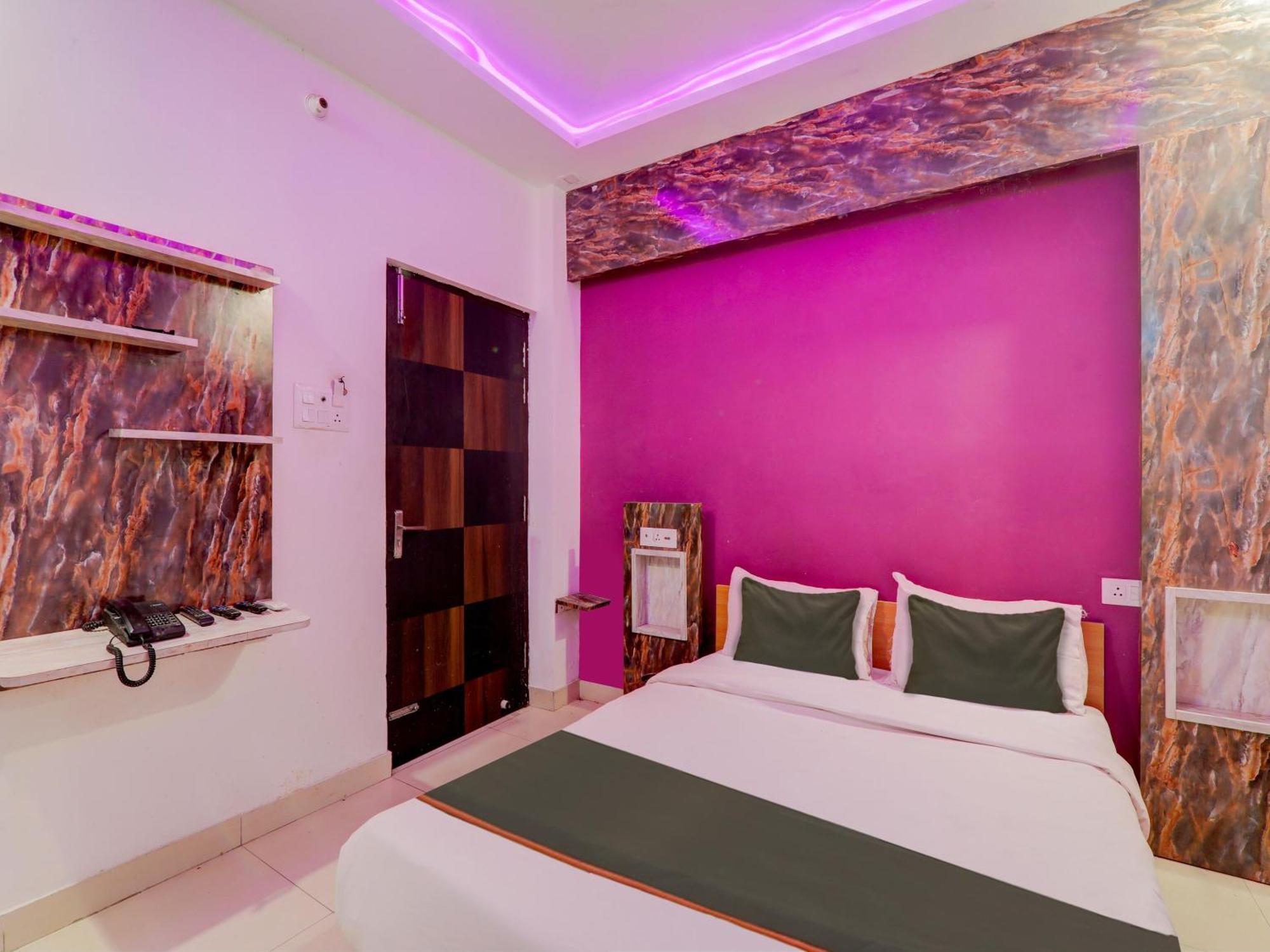 Super Collection O Kiara Guest House Lakhnau Kültér fotó
